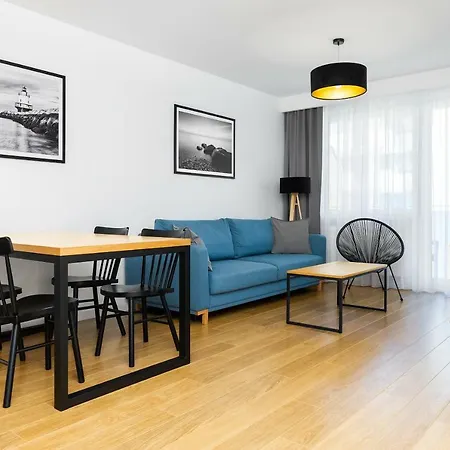 Faro Blizej Morza Kołobrzeg