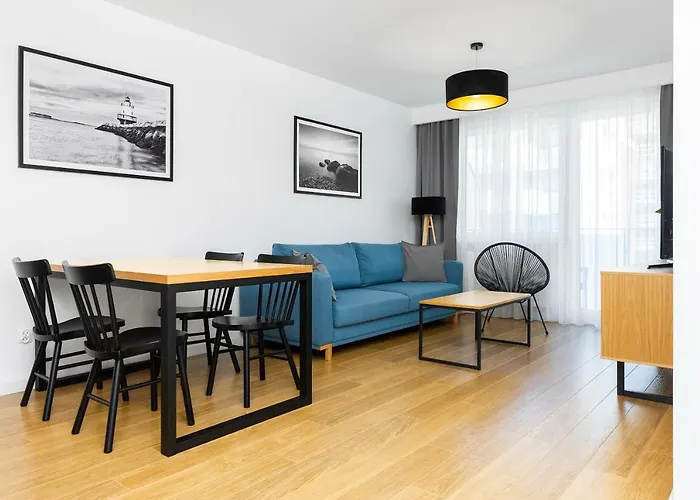 Faro Blizej Morza Kolobrzeg