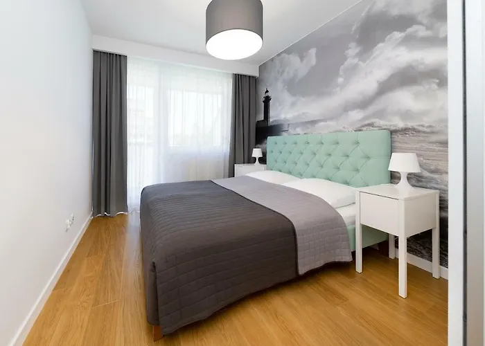 Faro Blizej Morza Kolobrzeg